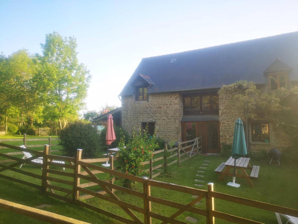 Gites Ferme De La Baie Roz-sur-Couesnon Exterior foto